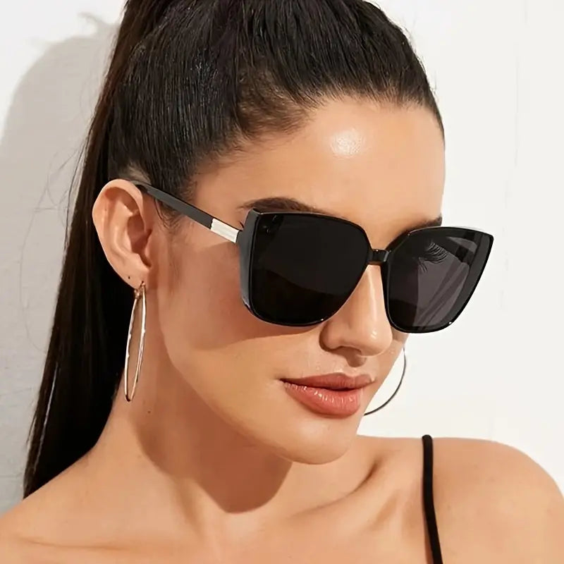 ¡Mirada Felina y Estilo Vintage en un Par de Gafas! Gafas Cuadradas de Moda para Mujer con Montura Extragrande y Toque de Glamour