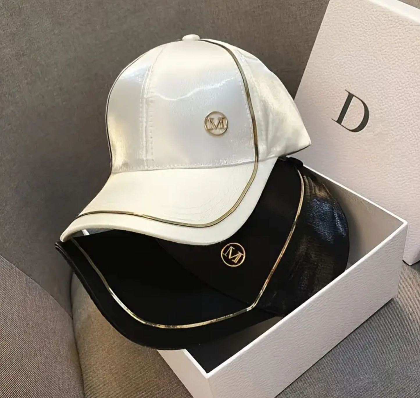 Estilo MK Radiante: Gorra de Béisbol con Protección Solar para Mujer